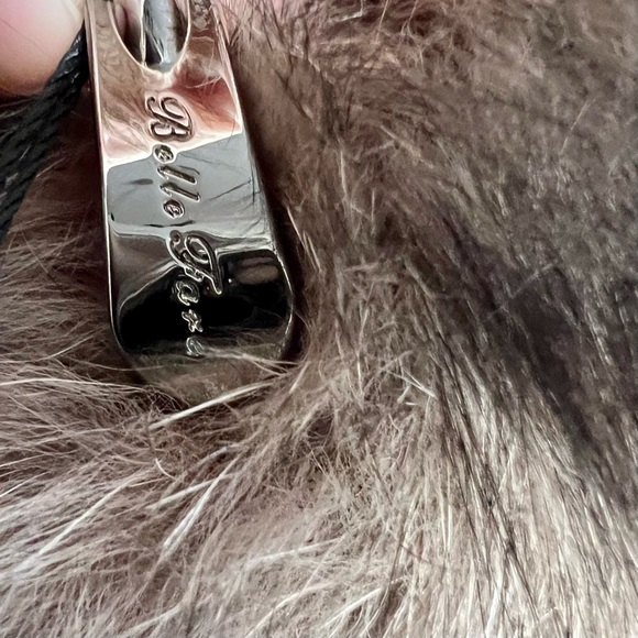 Belle Fare Asymetrical Fox Fur Poncho with Leather Inserts NWT - Picture 9 of 11